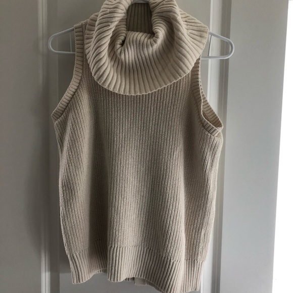 Banana republic turtleneck - Picture 1 of 3